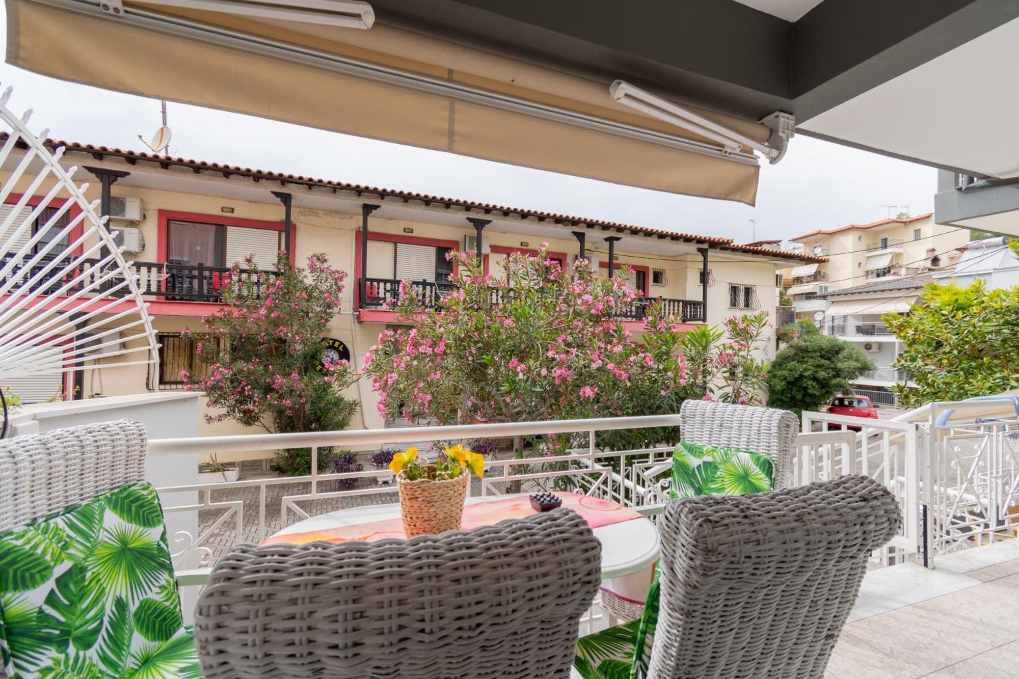 Family Inn Apartments&Suites Neos Marmaras Luaran gambar